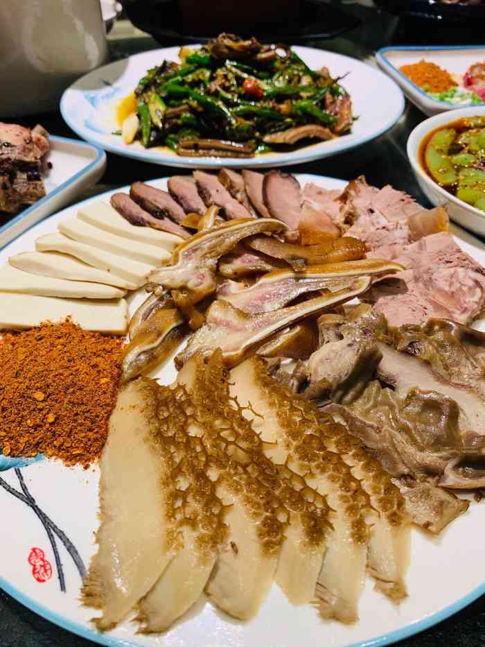 万州背二哥特色菜(龙头寺店)-"【环境】一般,有点吵,不适合聊天.【口.