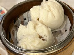 蜜汁叉烧包-凤城酒家(渣华道)