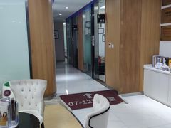 -雅悦齿科(顾村公园店)