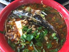 -金海椒罐罐鲢鱼(东方桂苑店)