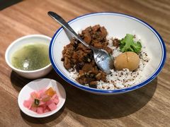 红藜麦卤肉饭-村外有星光小食铺(解放碑1089店)