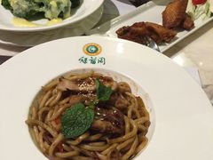 -绿茵阁(体育西分店)