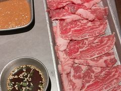 -蚂蚁洞·烤肉大营地(上海静安大悦城店)