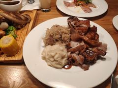 德国猪肘拼盘-宝莱纳啤酒花园餐厅PAULANER BRAUHAUS Nanjing(广州路店)