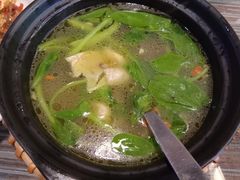 石耳炖土鸡-自游人·美食一楼·地道徽菜(三十年名店)