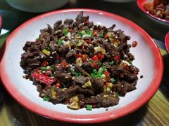 麻辣牛肉-老三样·美食研究中心(世贸路店)