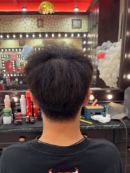 -东方先生国潮男士理发馆