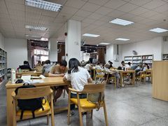 -荔湾区图书馆(周门馆)