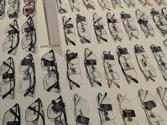 -J-Optical佳视明眼镜·蔡司视觉(青岛金茂览秀城店)