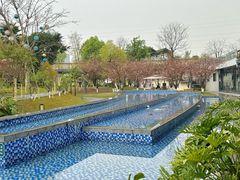 -茅草房·河畔园林火锅