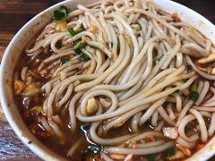 -珀玉莲花白米线店