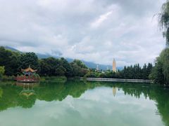 -三塔倒影公园