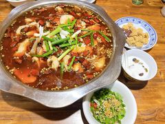 -乡土特色.冷锅鱼.牦牛肉汤锅