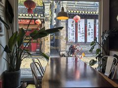 -红小姐咖啡馆(西津渡店)