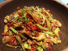 老坛酸辣椒炒肥肠-烹湘·鲜炒湖南土菜(海珠店)