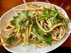 -渝尚香辣虾干锅鸭头