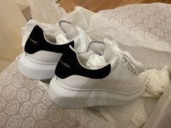 -Alexander McQueen(远洋太古里店)