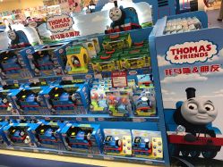 -爱婴室(上海浦建路店)