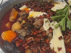 -晓彭肥肠鸡·泡椒鸡火锅(水木天地店)