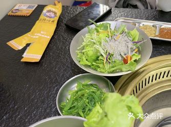 这家烤肉店实在太棒了！肉质鲜嫩多汁，每一口都是满足感