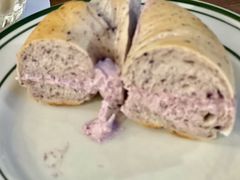 蓝莓乳酪贝果-屋裡·Union Bakery(龙江路店)