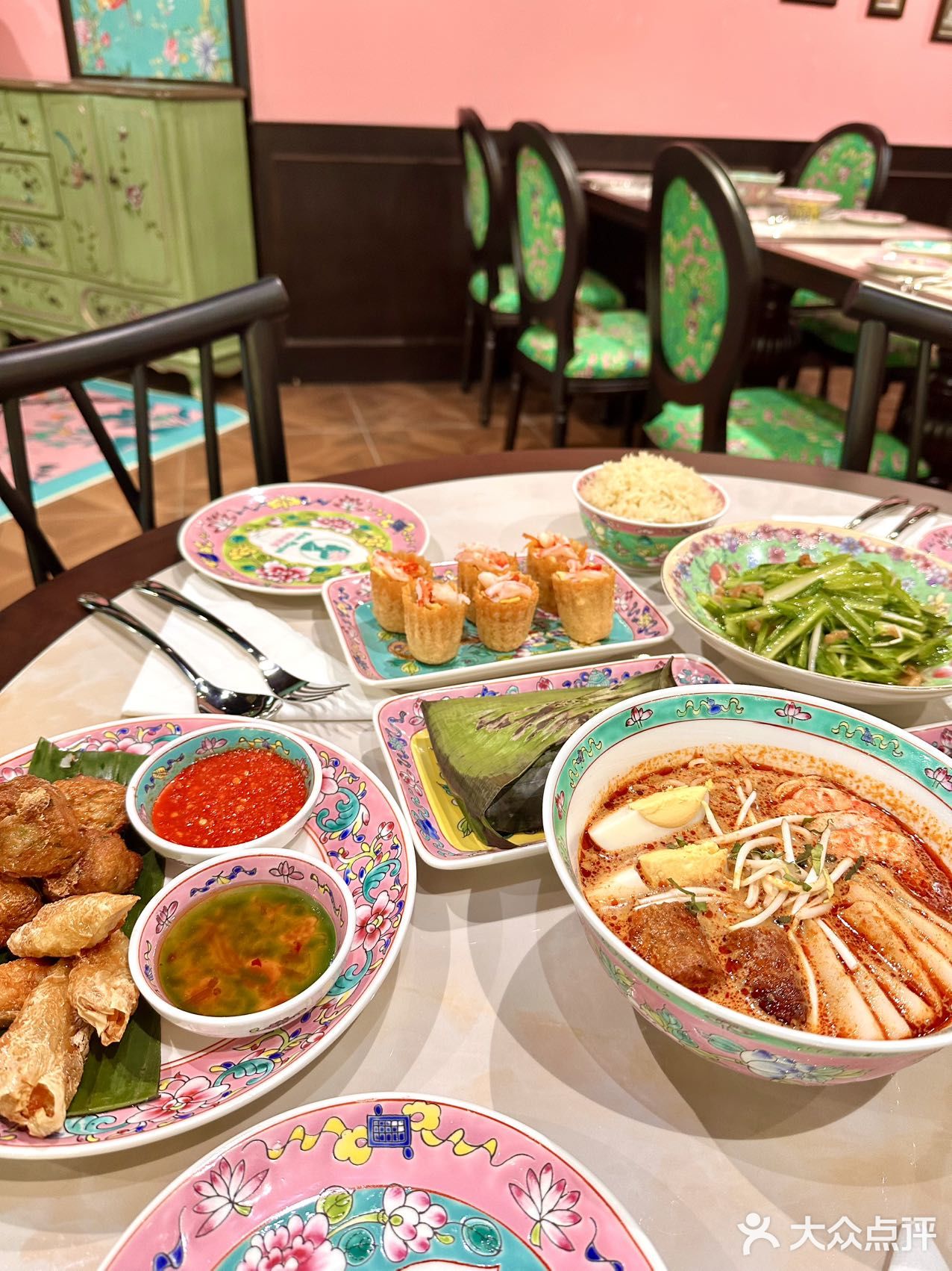 不开玩笑！新加坡前三的海南鸡饭！