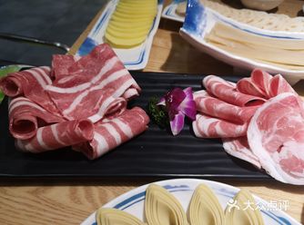 华阳城四楼的餐厅,面积蛮大的,以前一直没有注意过