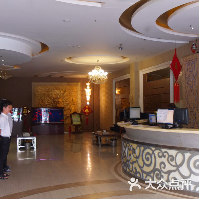 龙泉洗浴休闲会馆