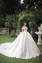 点击看大图 -LOVE SHINE婚纱·红鼎庄龙凤褂·妈妈装定制