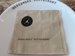 -Mark&Mars Restaurant