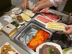 -海底捞火锅(曹安公路店)