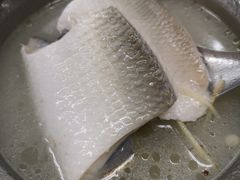 虱目鱼汤-刘里长鸡肉饭