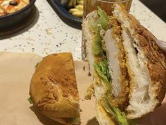 -必胜客(威高广场店)