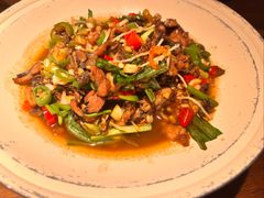 爆炒口味乌骨鸡-品味泸沽湖•民族特色菜(大落水店)