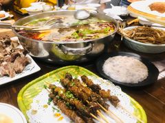 -乡土黄·鲜牛肉火锅·小龙虾(兴业街店)