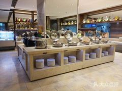 自助取餐区-明月东一酒店·菲斯特自助餐厅