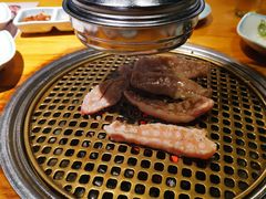 -唯成•韩国炭火烤肉 유성고기