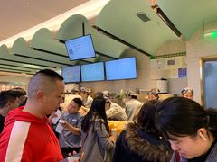 -奈雪的茶(亨特国际广场店)