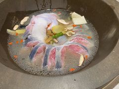 青椒紫苏锅-鲜潭蒸汽石锅鱼(万象前海店)