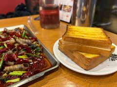 -喝丢一只鞋海鲜烧烤·海肠捞饭(市场店)