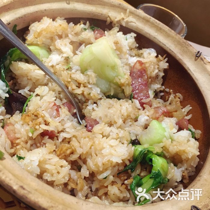 皇上皇腊味煲仔饭