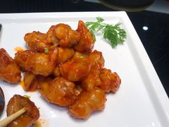 菠萝咕唠鸭胸肉-味+新京宴·烤鸭·北京菜(创意谷店)