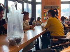 -星巴克臻选(莘庄仲盛店)