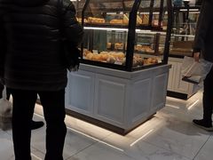 面包甜点陈列柜-红房子西菜馆(淮海中路店)