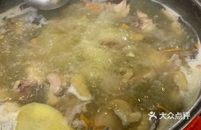 Hundred-flavor Chicken Pot