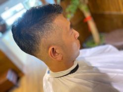 -红人馆造型世爵国际