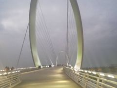-南京眼步行桥