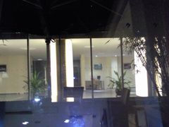 从餐厅望出去的走廊-深圳东部华侨城茵特拉根酒店