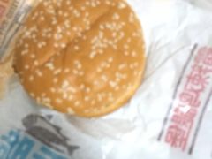 双层烤猪肘堡-汉堡王(北京三里屯购物中心)