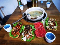 -云朵石锅鱼·野生菌餐厅(蒗放店)